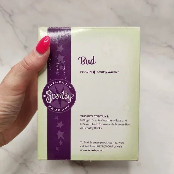 NEW Scentsy Warmer BUD Wall Plug-In w/ Scentsy Bar In Box Christmas Cottage - Picture 2 of 12